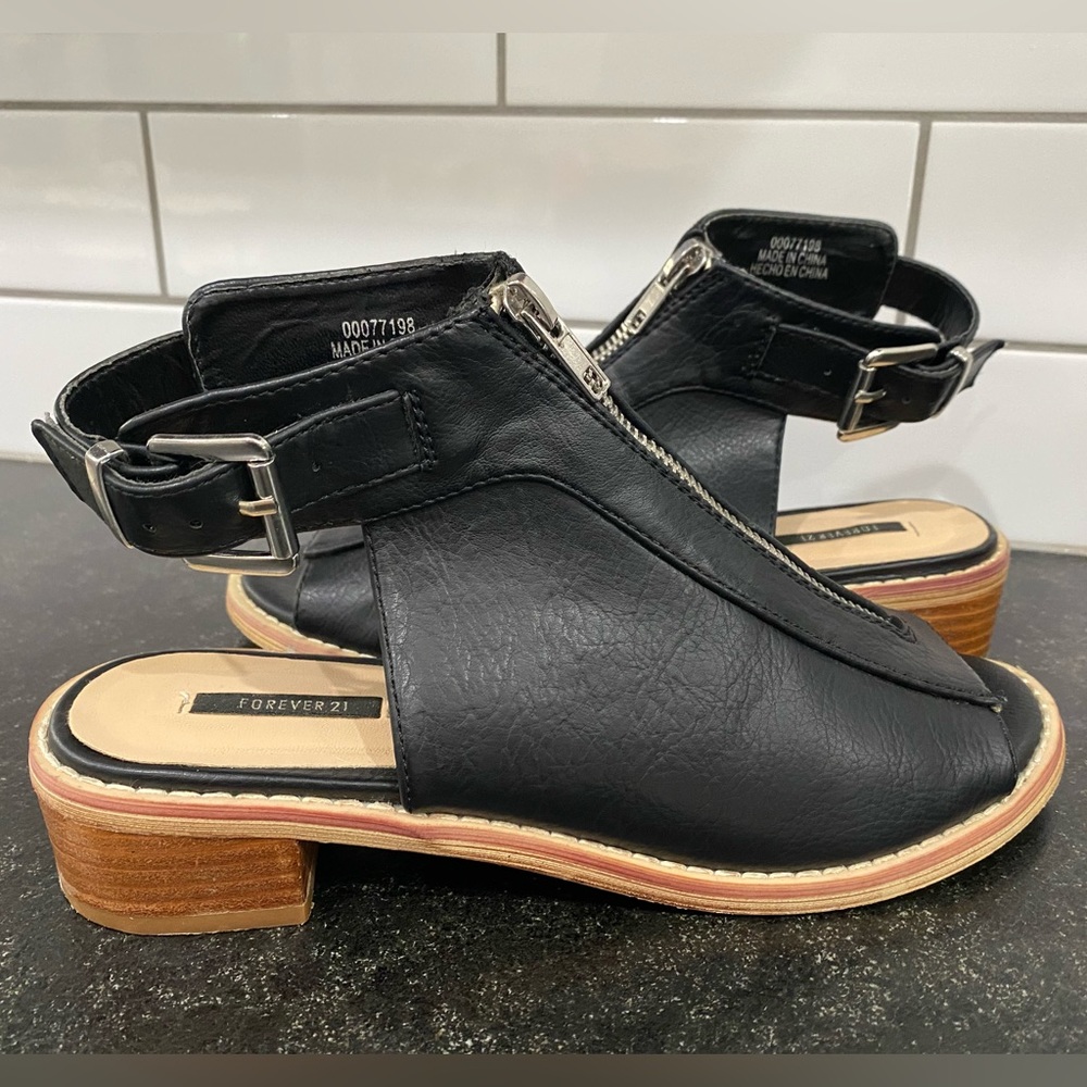 Women’s shoes